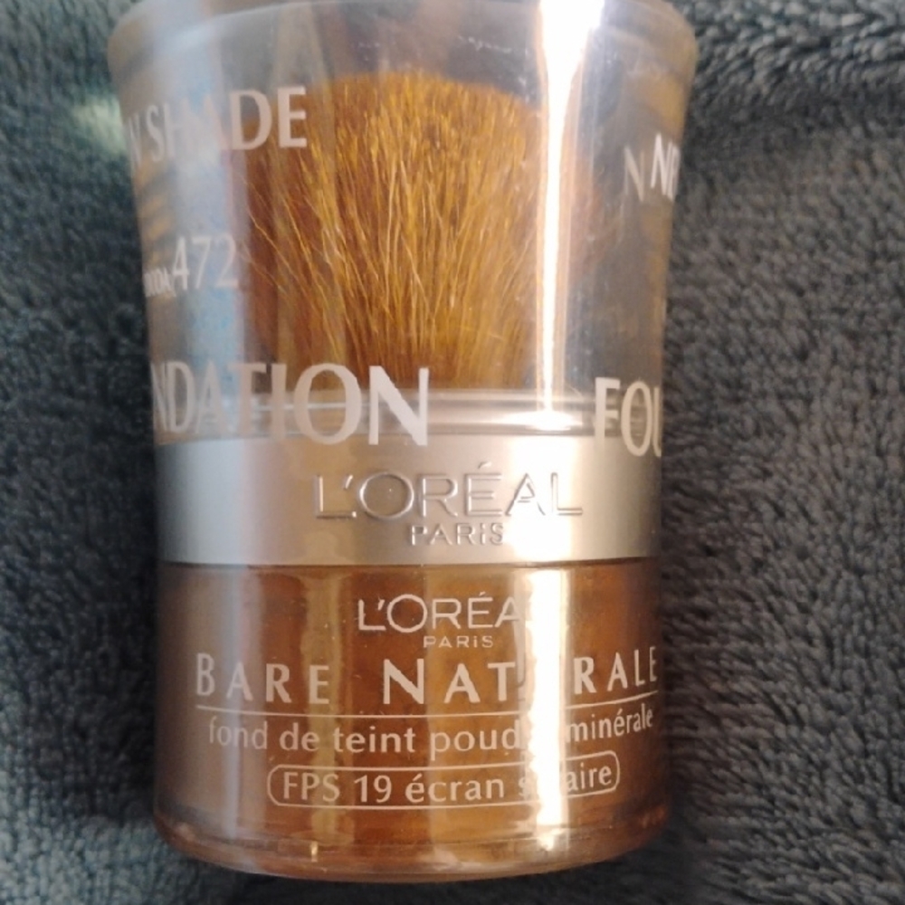 L'Oréal Bare Naturale Mineral Foundation With SPF 19 Sunscreen Cocoa 472 Sealed